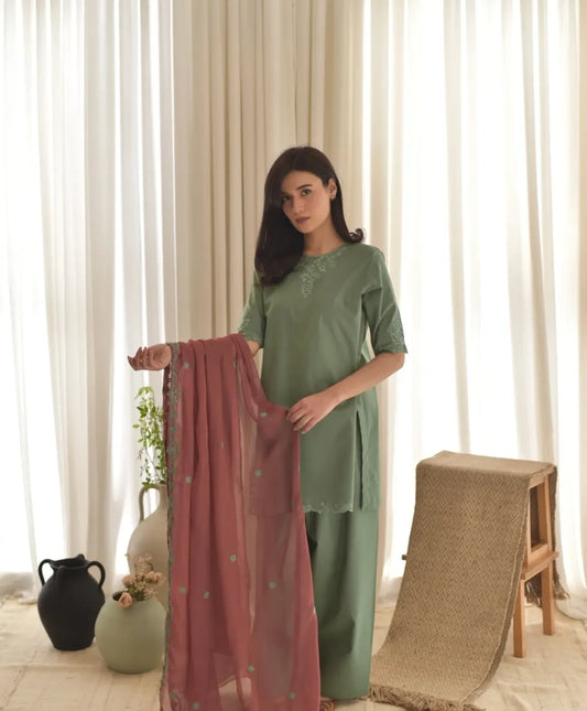 Winter stuff Zola Embroidered 3pc