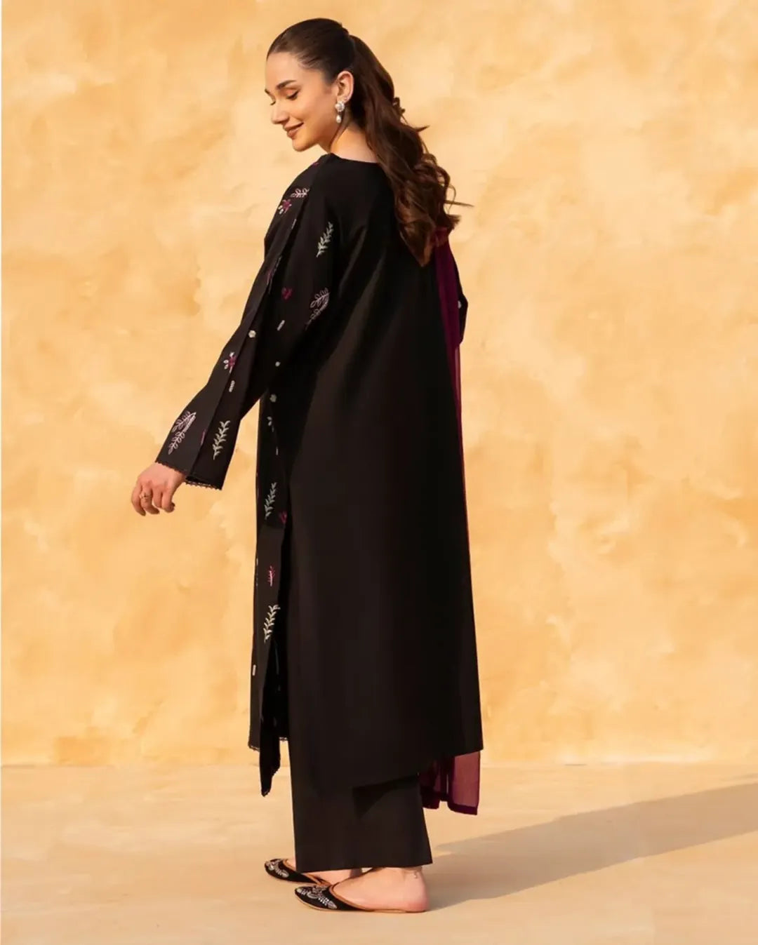 Winter stuff Diana Embroidered - 3 Pieces