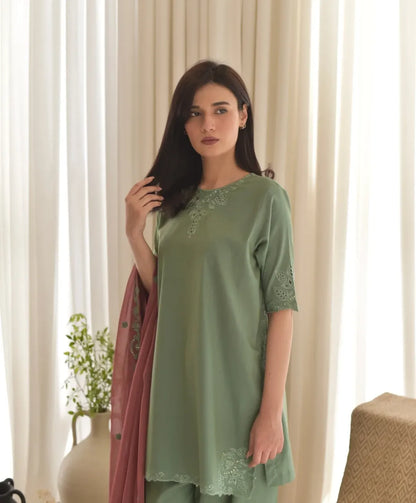 Winter stuff Zola Embroidered 3pc