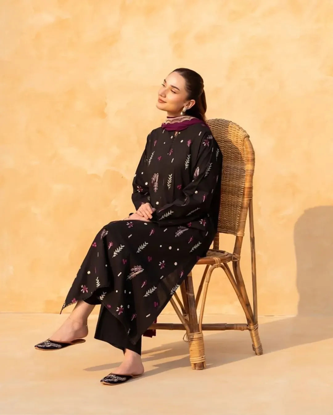 Winter stuff Diana Embroidered - 3 Pieces