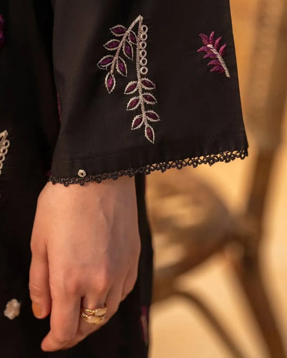 Winter stuff Diana Embroidered - 3 Pieces