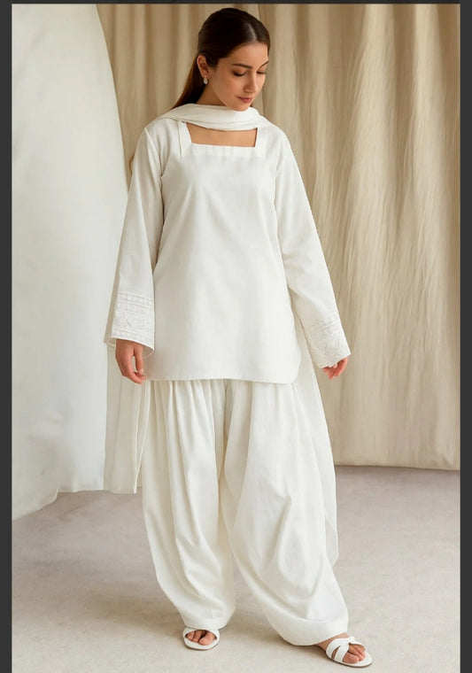 White Diamond Embroidered 3pcs